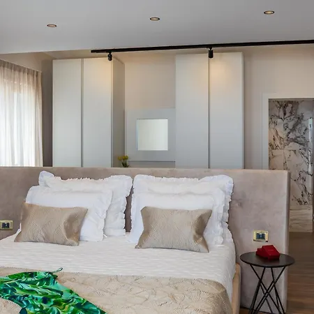 Beachfront Anemona With Pool