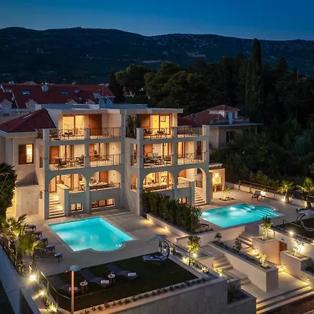 Beachfront Anemona With Pool