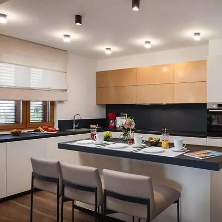 Beachfront Anemona With Pool Willa *