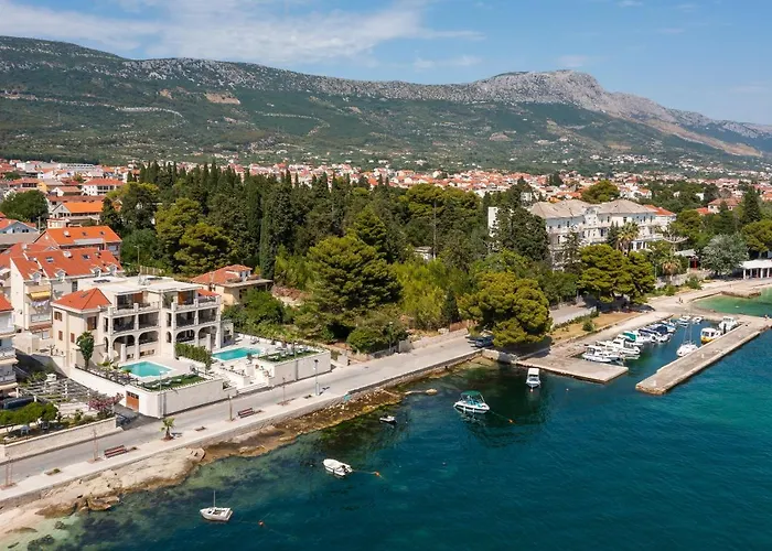 Beachfront Anemona With Pool