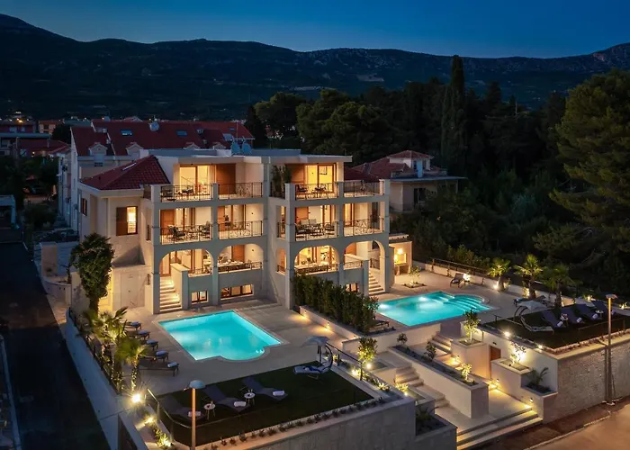 Beachfront Anemona With Pool