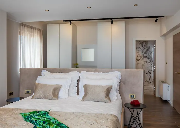 Beachfront Anemona With Pool