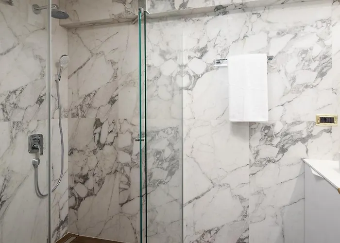 Beachfront Anemona With Pool Вилла *