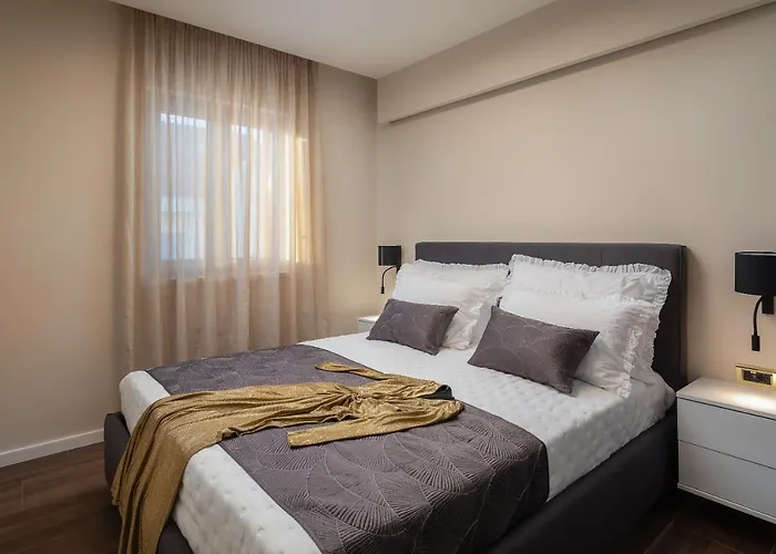 Beachfront Anemona With Pool Вилла *