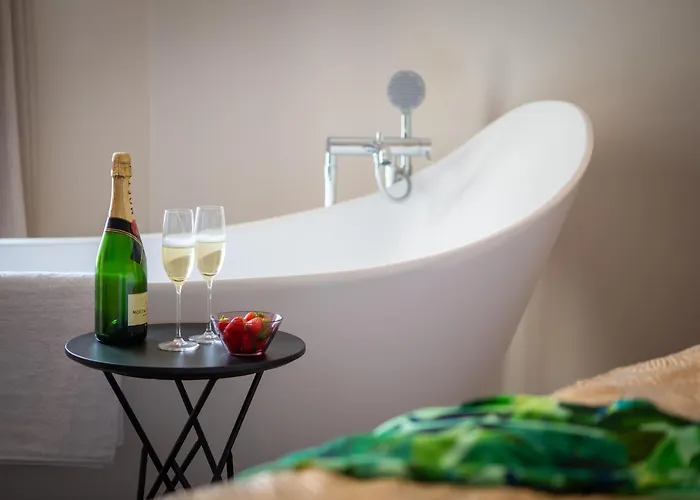 Beachfront Anemona With Pool Вилла Каштела